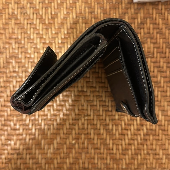 JUST CAMPAGNE WOMENS BLACK LEATHER BIFOLD WITH DOUBLE COIN POCKETS - Picture 6 of 8